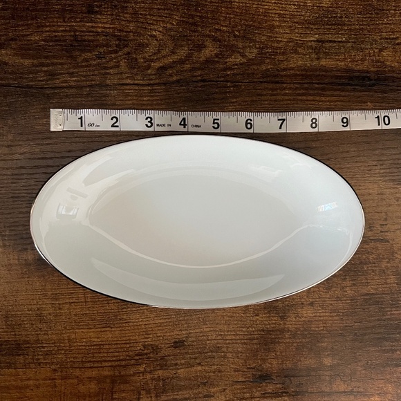 Noritake Other - NORITAKE CHINA Oval Serving Dish